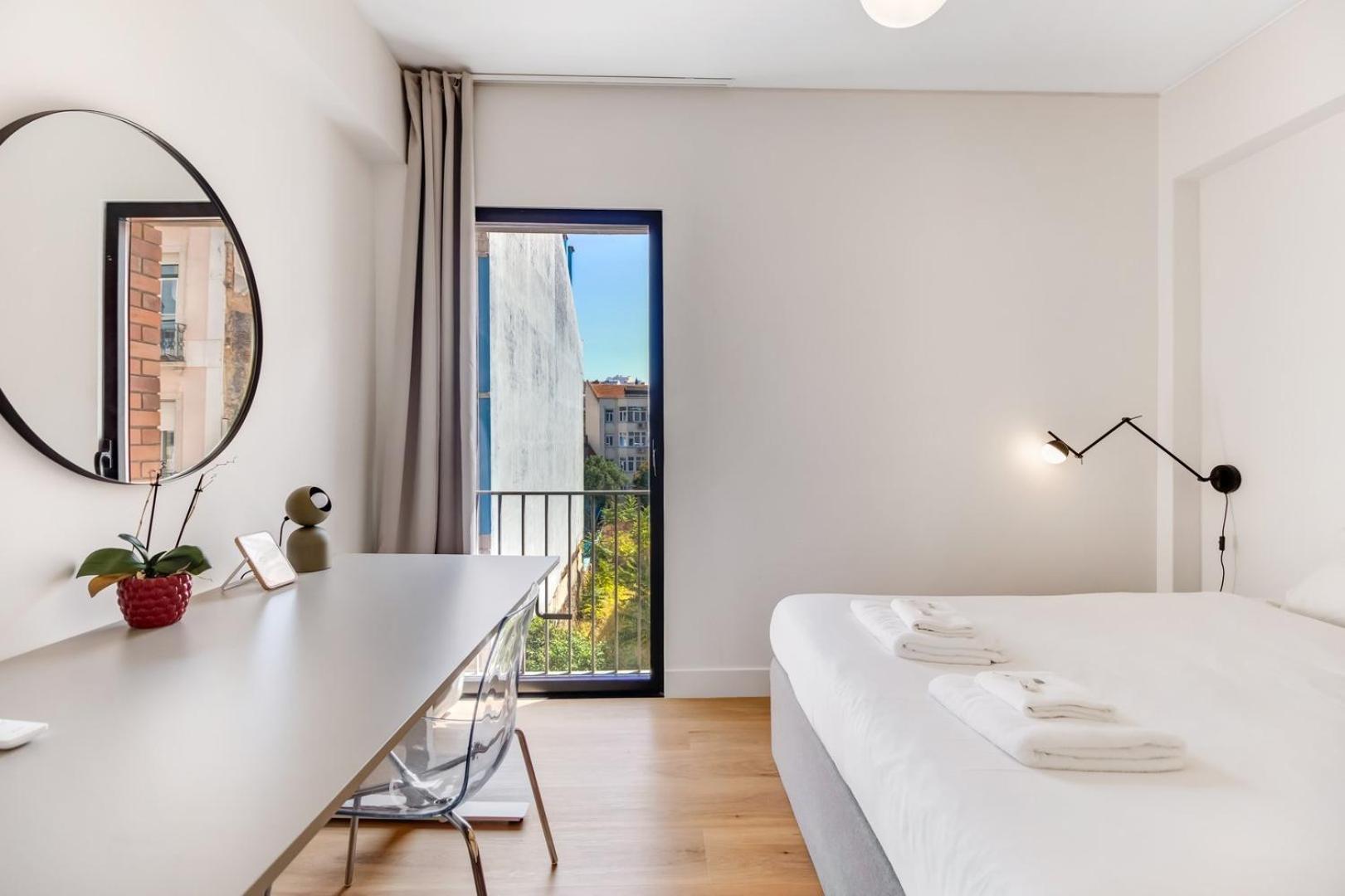 New 2br Fancy Luminous W/ Ac | By Airnest Apartment
