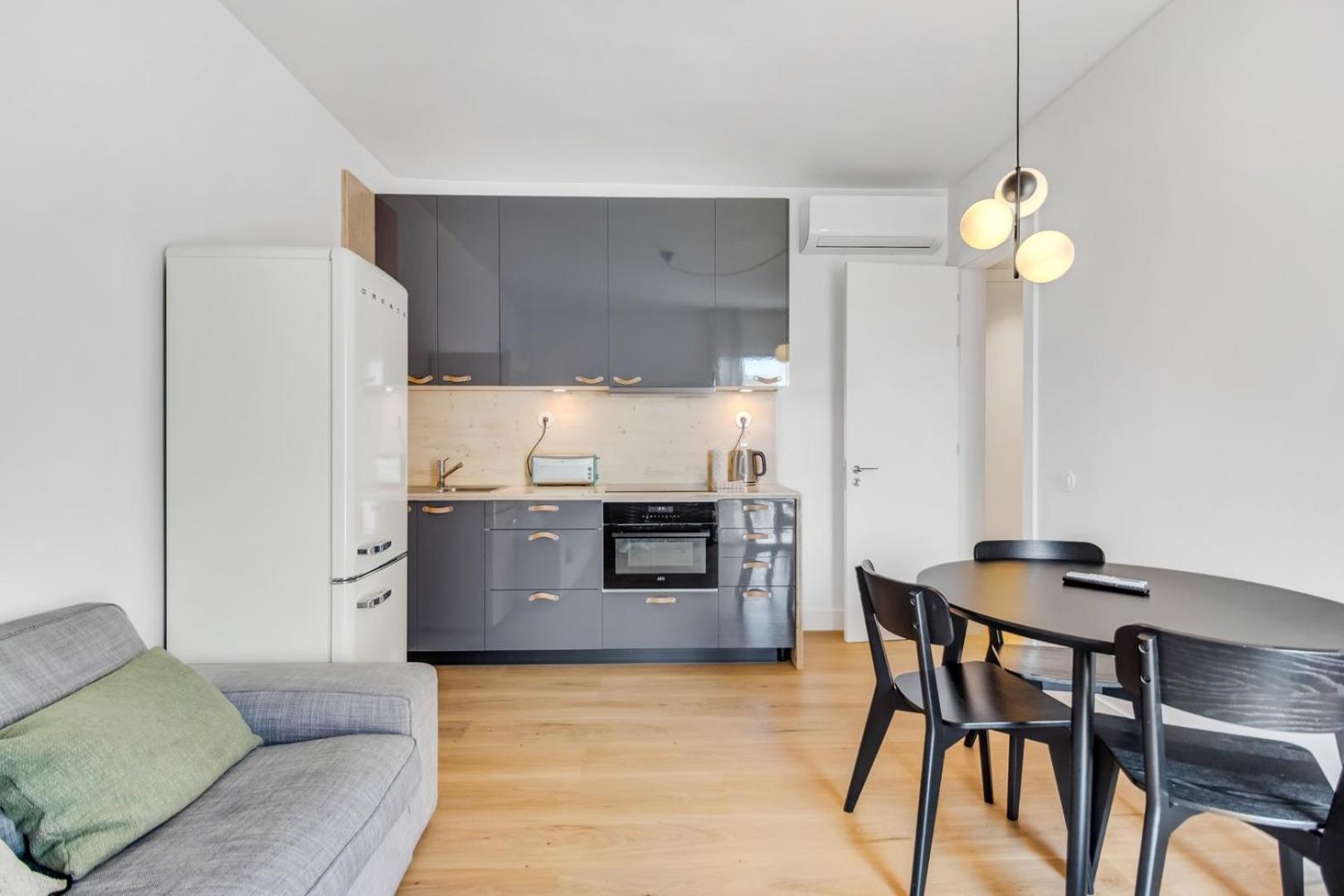 New 2br Fancy Luminous W/ Ac | By Airnest Apartamento Lisboa